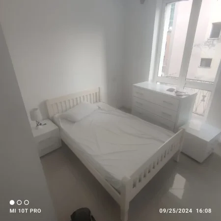 Tirane, jepet me qera apartament 2+1+Aneks+Ballkon Kati 3, 64 m² 600 € (Pallatet Agimi)
