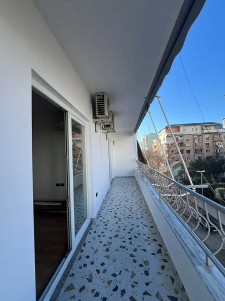 Tirane, shitet apartament 2+1 Kati 3, 87 m² 165.000 € (Rr.Ndre Mjeda)