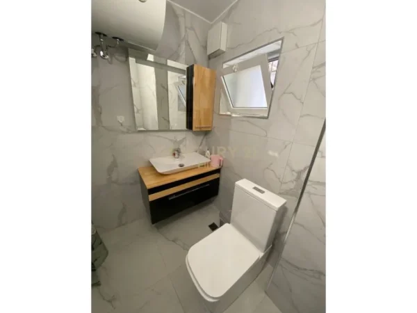 Tirane, jepet me qera shtepi 1 Katshe Kati 1, 70 m² 570 € (myslym shyri)