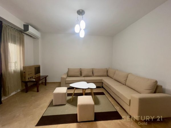 Tirane, jepet me qera apartament 1+1+Ballkon Kati 6, 550 € (Rruga e Dibres)