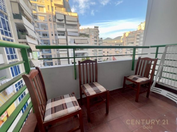 Tirane, jepet me qera apartament 1+1+Ballkon Kati 6, 550 € (Rruga e Dibres)