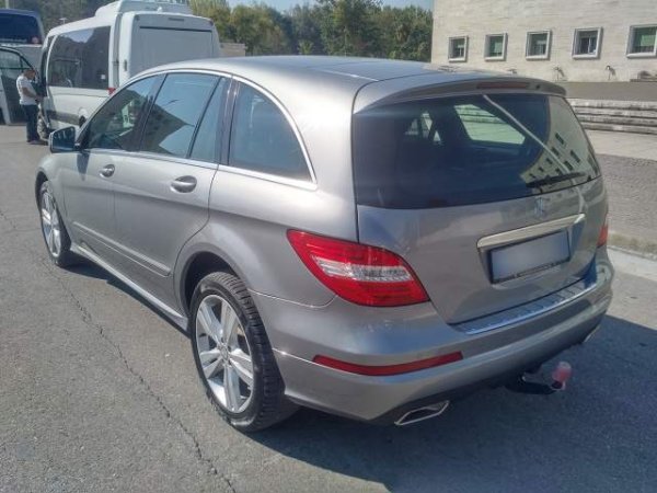 Tirane, shes SUV Mercedes-Benz R 350 CDI 4Matic Viti 2012, 23.000 Euro