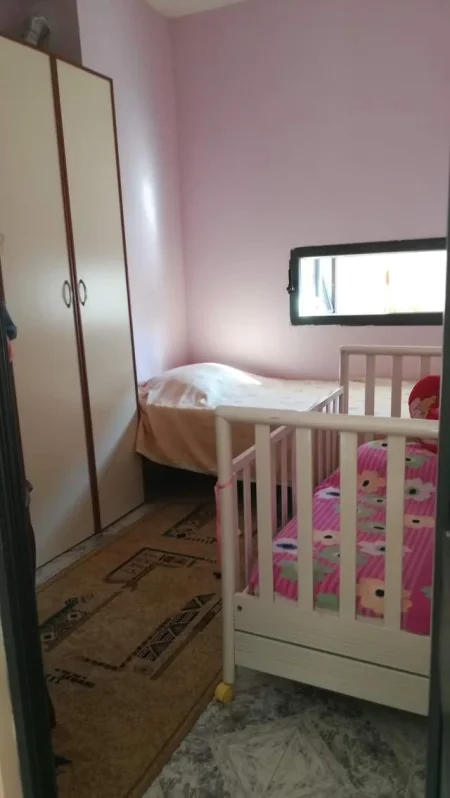 Tirane 240m2, Shiten 2 apartamenteAP1,3+1+2WC+BLK Kati 3, 118 m² AP2,1+1+blk,sip 86+garazhd 35m2 CMIMI 750.000 Euro(QENDER,prapa Min,se Drejtesise
