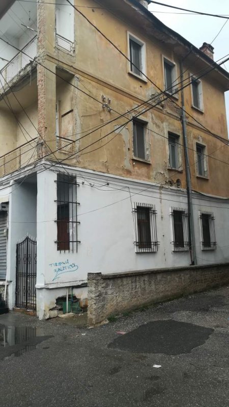 Tirane, shes ambjent biznesi Kati 0, 935 m² 2.600.000 Euro (Rr Fortuzi)