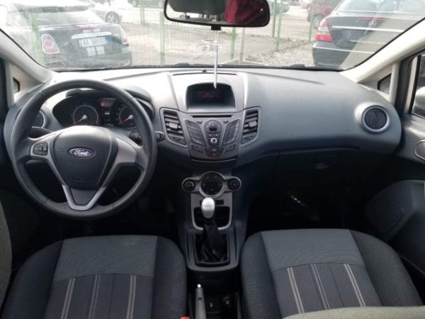 Tirane, jap me qera makine Ford Fiesta Viti 2010, 3.000 Leke