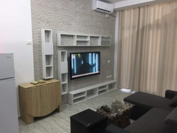 Tirane, qera apartament 1+1+BLK Kati 2, 58 m², Komuna e Parisit)