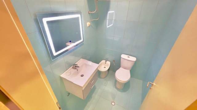 Tirane, jepet me qera apartament 2+1+BLK Kati 1, 125 m² 500 Euro (dalip topi)