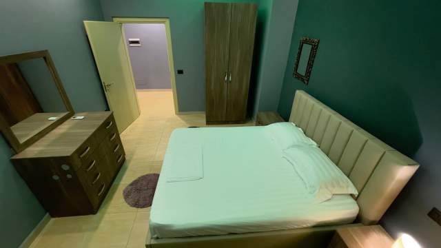 Tirane, jepet me qera apartament 2+1+BLK Kati 1, 125 m² 500 Euro (dalip topi)