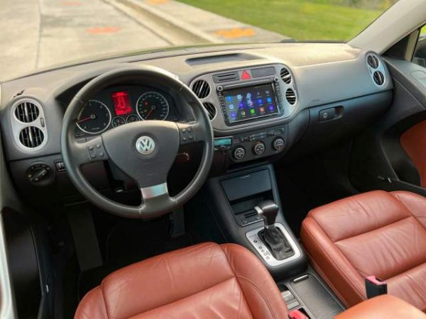 shes Volkswagen VW TIGUAN - PANORAMA - 2.0 TDI - 2009