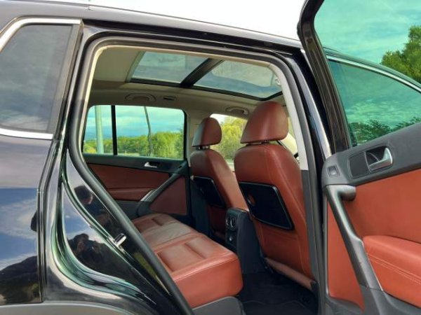 shes Volkswagen VW TIGUAN - PANORAMA - 2.0 TDI - 2009