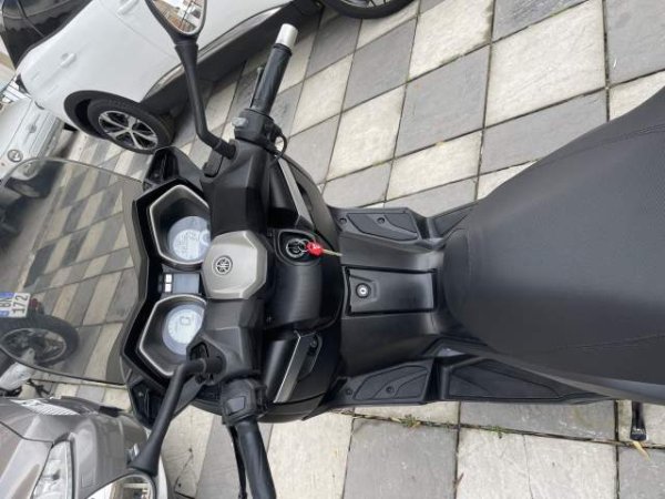 Tirane, shes Scooter Yamaha x-max Viti 2014, 4.200 Euro