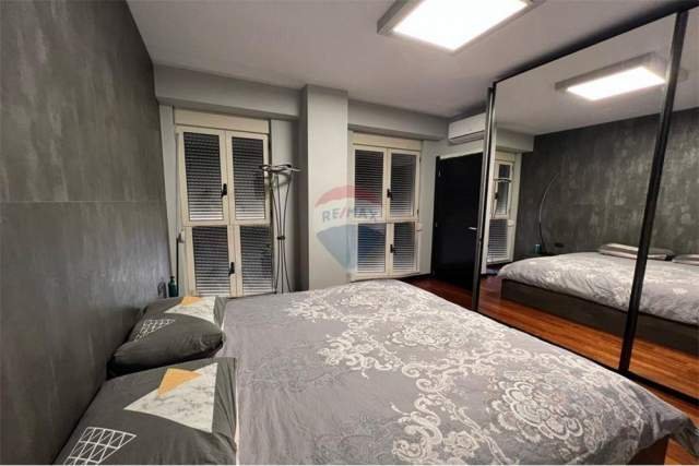 Tirane, jepet me qera apartament 75 m² 550 Euro (kompleksi deliorgji)