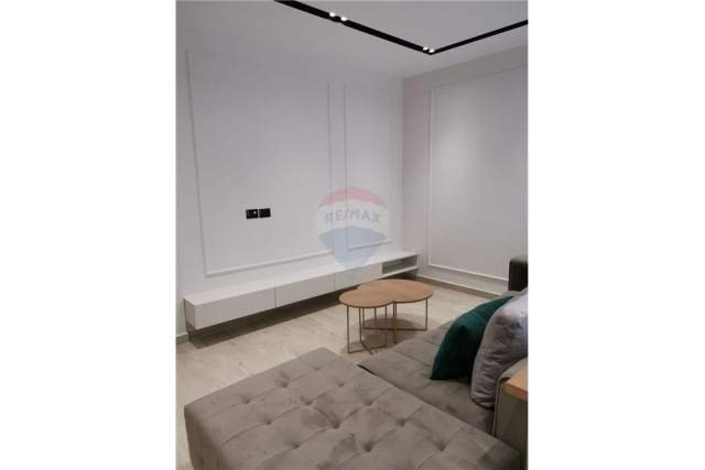 Tirane, jepet me qera apartament 1+1 75 m² 800 Euro (TEGU)