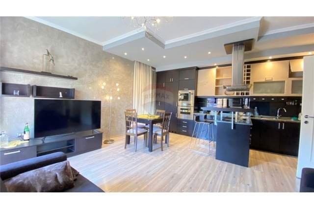 Tirane, jepet me qera apartament 3+1 130 m² 700  (rruga elbasanit)