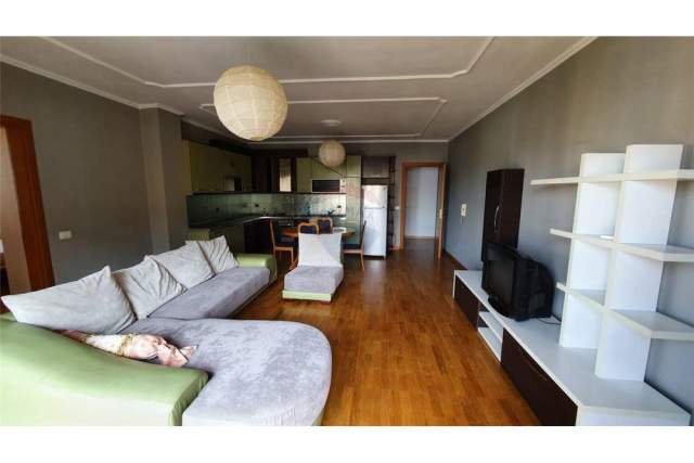 Tirane, jepet me qera apartament 2+1 117 m² 500 Euro (rruga elbasanit)