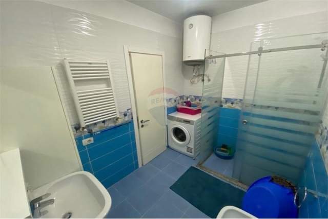 Tirane, jepet me qera apartament 110 m² 550 Euro (LIQENI I THATE)