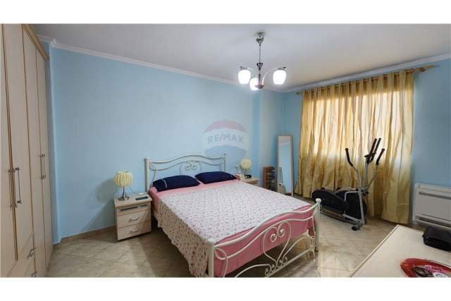Tirane, jepet me qera 2+1 106 m² 600 Euro (DON BOSKO)