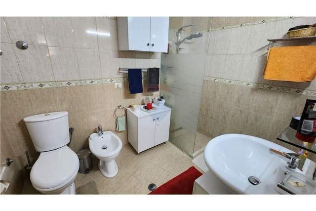 Tirane, jepet me qera 2+1 106 m² 600 Euro (DON BOSKO)