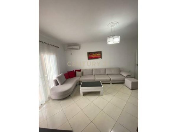Durres, jepet me qera apartament 2+1+BLK Kati 2, 105 m² 300 Euro (prane Rrotes se Kuqe, Durres, Plazh)