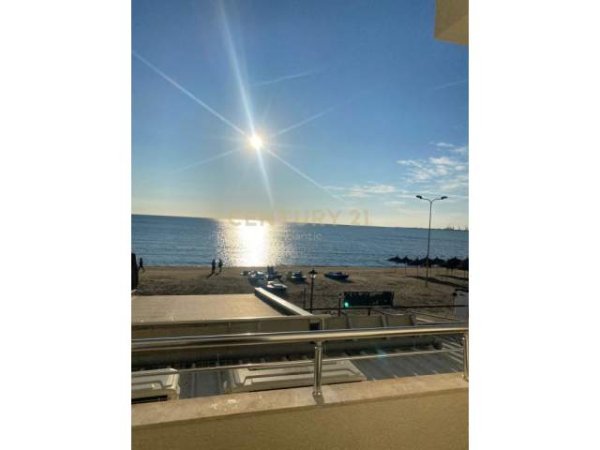 Durres, jepet me qera 1+1+BLK Kati 2, 50 m² 200 Euro (Plazh Hekurudha)
