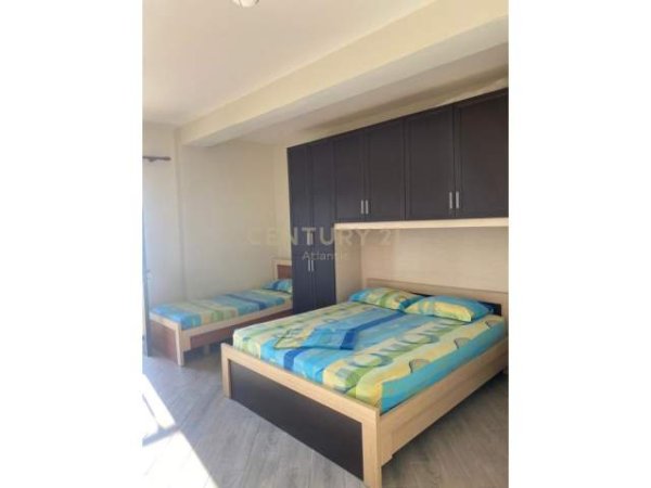 Durres, jepet me qera 1+1+BLK Kati 2, 50 m² 200 Euro (Plazh Hekurudha)
