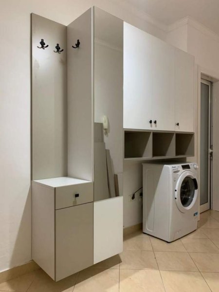 Tirane, jap me qera apartament 2+1+A+BLK Kati 5, 90 m² 650 Euro (GJIMNAZI PARTIZANI)
