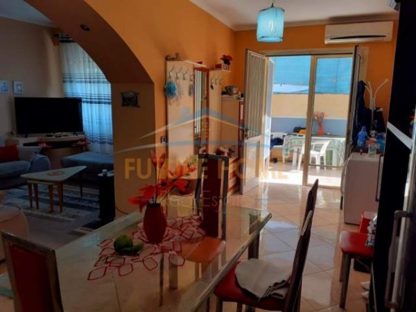Durres, shitet apartament 2+1+BLK 228 m² 170.000 Euro (Te Lagja E Re, Durres)
