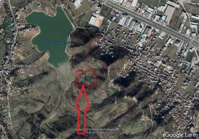 Tirane, Kashar Shitet Toke Are 1.000 m², Cmimi Referues 2.000.000 Leke