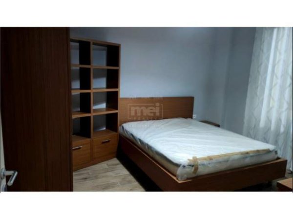 Tirane, jepet me qera apartament 1+1+BLK 78 m² 400 Euro (Fusha e Aviacionit)