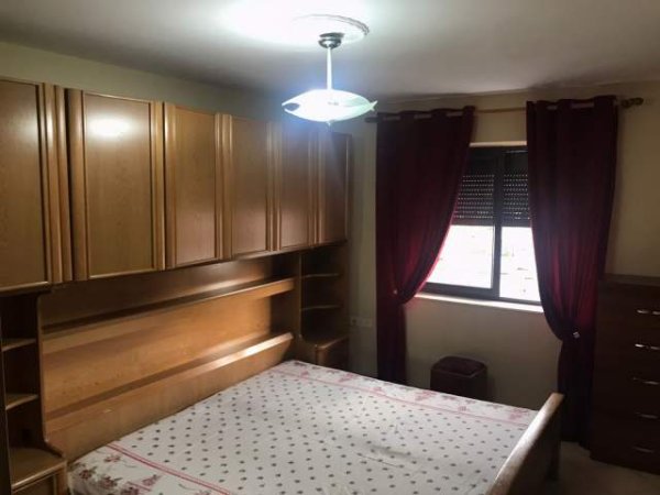 Tirane, jepet me qera apartament 2+1+BLK Kati 4, 75 m² 450 Euro (Pazari i Ri)