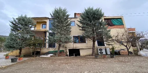 Librazhd, Shitet Toke Are+Truall+Ndertese, Cmimi Fillestar 8.169.840 Leke (Rrajce, Librazhd)