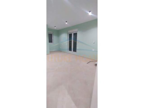 Durres, ofert apartament 2+1+BLK Kati 4, 137 m² 137.000 Euro (Qender, Durres)