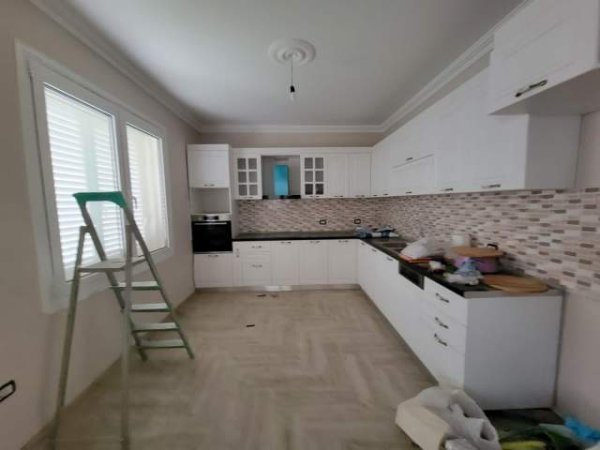 Tirane, shitet Vile 4+1+BLK Kati 1, 773 m² 380.000 Euro (TEG)