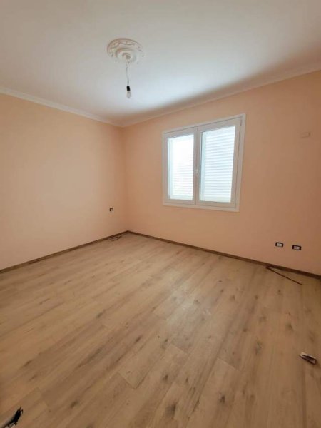 Tirane, shitet Vile 4+1+BLK Kati 1, 773 m² 380.000 Euro (TEG)