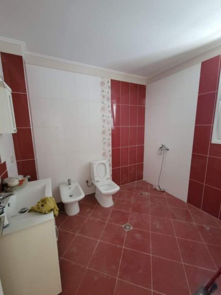 Tirane, shitet Vile 4+1+BLK Kati 1, 773 m² 380.000 Euro (TEG)