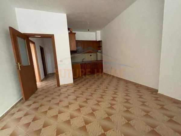 Durres, shitet apartament 2+1+BLK Kati 2, 68 m² 47.000 Euro (Shkembi i Kavajes)