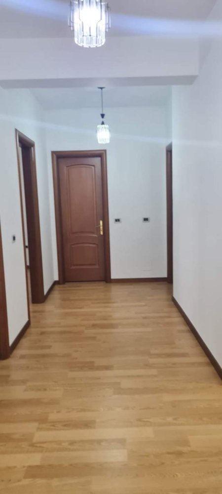 Tirane, shitet apartament 2+1+BLK Kati 7, 116 m² 1.750 Euro/m2 (kavajes)
