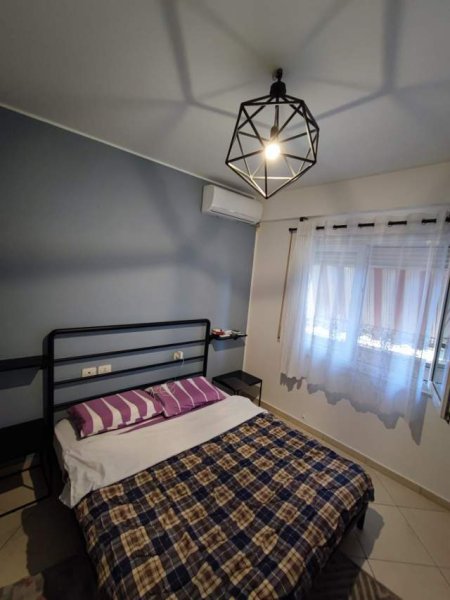 Tirane, jepet me qera apartament 2+1+BLK Kati 5, 91 m² 650 Euro (tefta tashko koco)