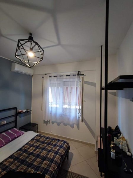 Tirane, jepet me qera apartament 2+1+BLK Kati 5, 91 m² 650 Euro (tefta tashko koco)