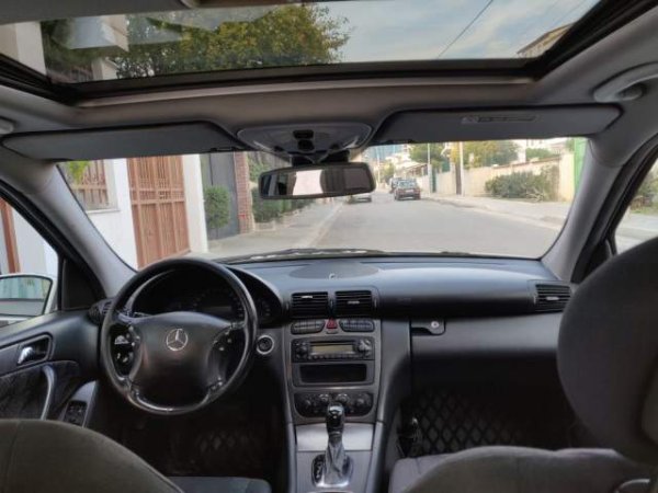 Tirane, shes makine Mercedes-Benz C220 CDI Avantgarde Viti 2001, 4.000 Euro