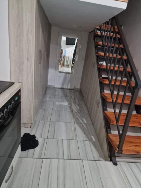 Tirane, shitet apartament duplex 1+1 Kati 1, 39 m² 42.300 Euro (5 maji)