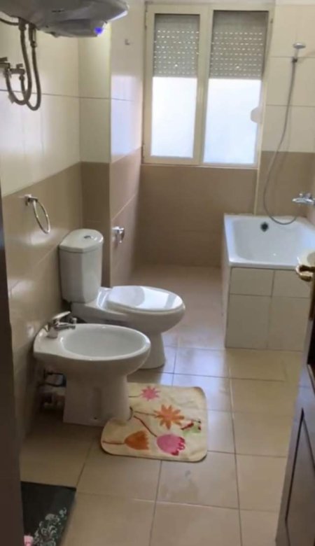 Tirane, jepet me qera apartament 2+1+BLK Kati 4, 80 m² 350 Euro