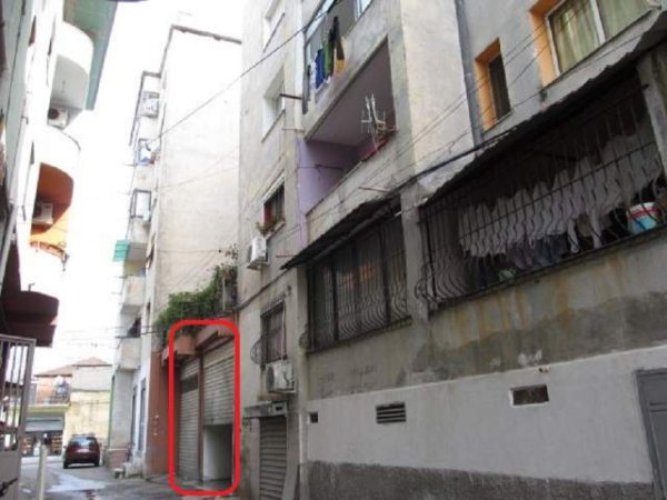 Tirane, Shitet Njesi 80 m², 10.240.000 Leke, "Ali Demi"