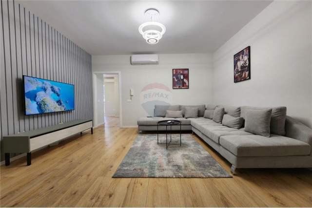 Tirane, jepet me qera apartament 2+1+BLK Kati 4, 95 m² 600 Euro