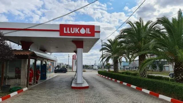 Kruje, Shiten 3 Ndertesa - pikë karburanti, Cmimi Fillestar 7.873.552 Leke (Nikel, Kruje)