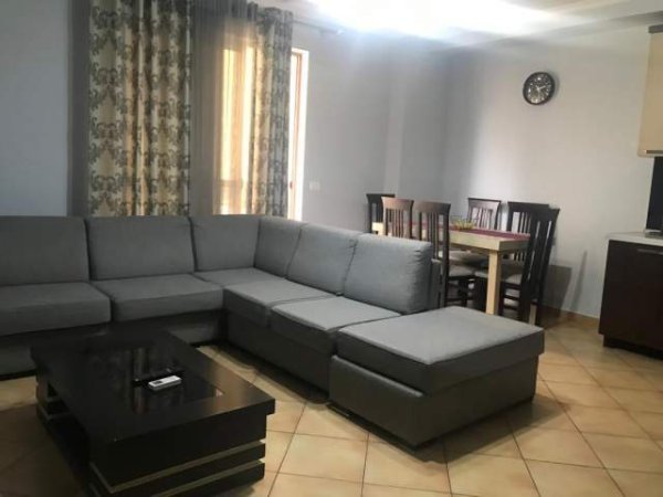 Tirane, jepet me qera apartament 2+1+BLK Kati 3, 96 m² 350 Euro (Besim Alla)