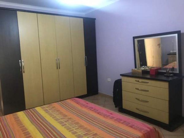 Tirane, jepet me qera apartament 2+1+BLK Kati 3, 96 m² 350 Euro (Besim Alla)