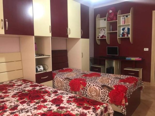 Tirane, jepet me qera apartament 2+1+BLK Kati 3, 96 m² 350 Euro (Besim Alla)