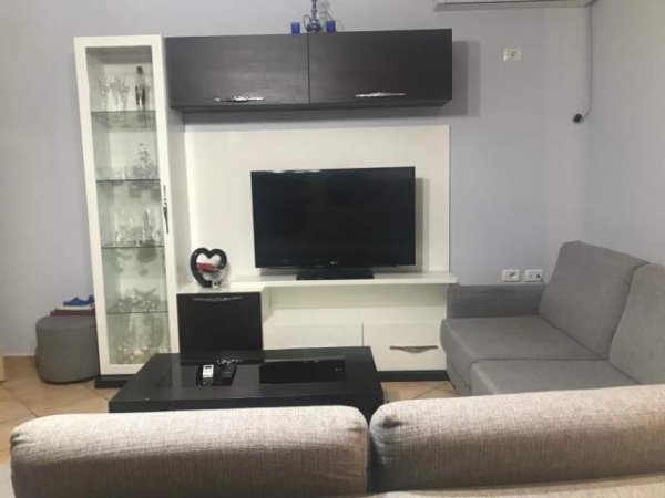 Tirane, jepet me qera apartament 2+1+BLK Kati 3, 96 m² 350 Euro (Besim Alla)