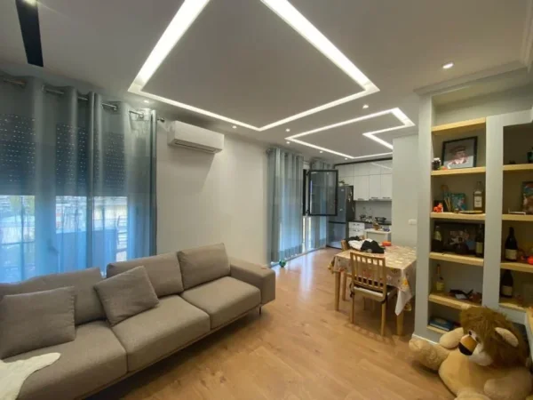 Tirane, jepet me qera apartament 1+1 Kati 4, 68 m² 550 € (Don Bosko)